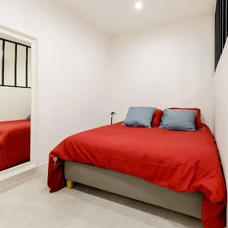 Apartment La Fourche Paris